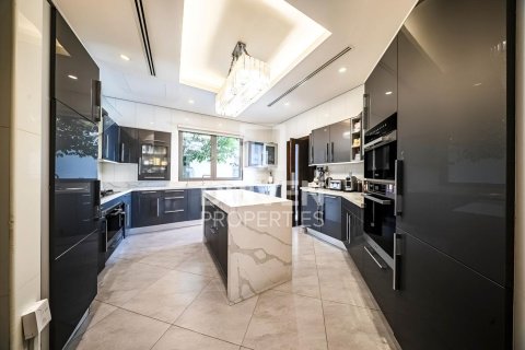 Вилла с 6 спальнями  №120817 22