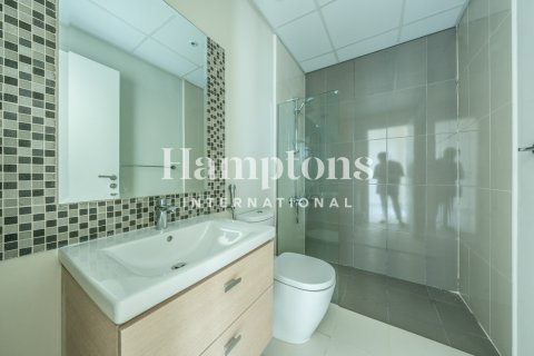 3 bedrooms Villa in Dubai, UAE No. 140685 17