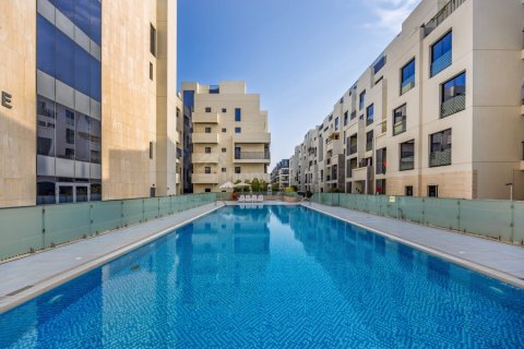Apartment de 3 dormitorios en Mirdif Hills, UAE No. 163436
