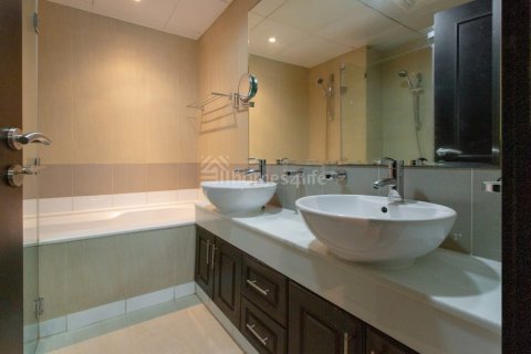 Apartment de 2 dormitorios en Jumeirah Village Circle, UAE No. 163430 3
