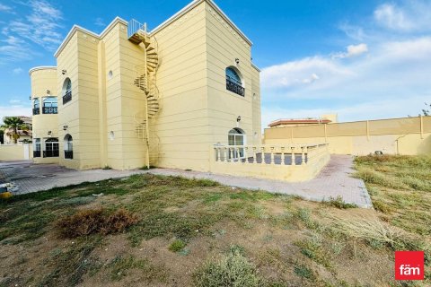 6 bedrooms Villa in Dubai, UAE No. 137414 9