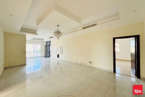 6 bedrooms Villa in Dubai, UAE No. 137414 5