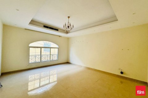 6 bedrooms Villa in Dubai, UAE No. 137414 11