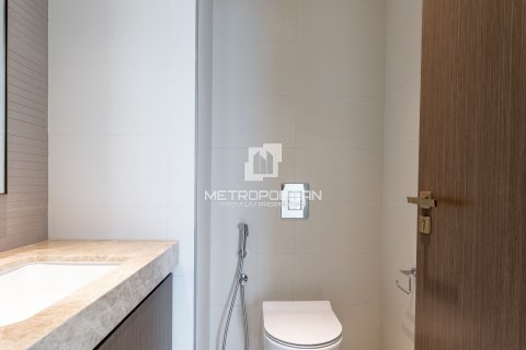 Apartment de 2 dormitorios en EMAAR Beachfront, UAE No. 77912 27