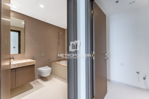 Apartment de 2 dormitorios en EMAAR Beachfront, UAE No. 77912 30