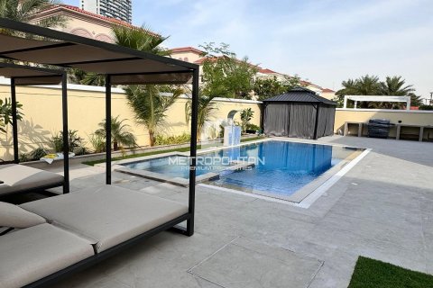 Villa de 5 dormitorios en Jumeirah Village Triangle, UAE No. 77921 3