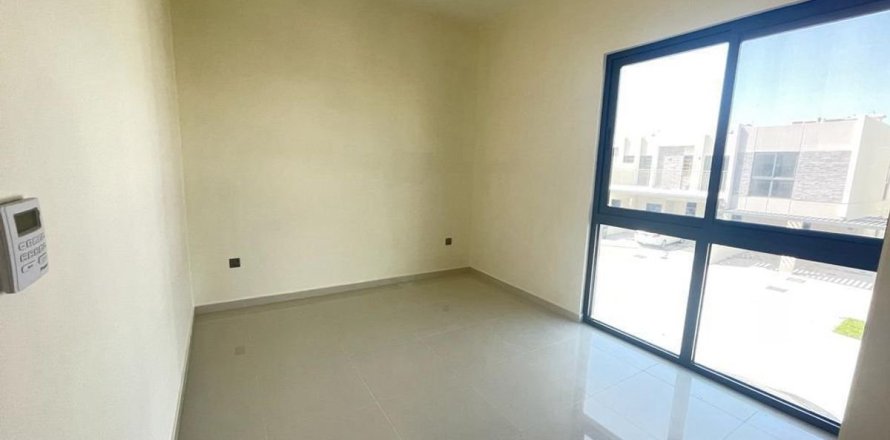 3 bedrooms Townhouse in Dubai, UAE No. 186411
