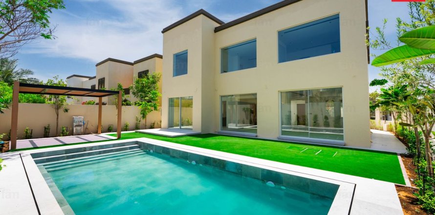 Villa de 3 dormitorios en Jumeirah Park, UAE No. 186410