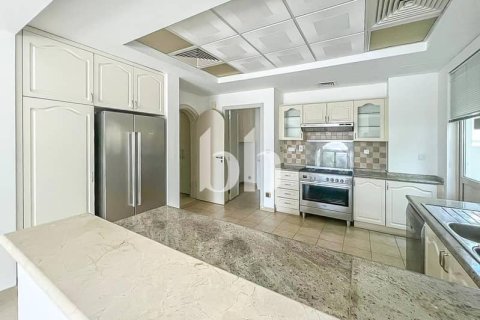 Villa de 5 dormitorios  No. 115743 7