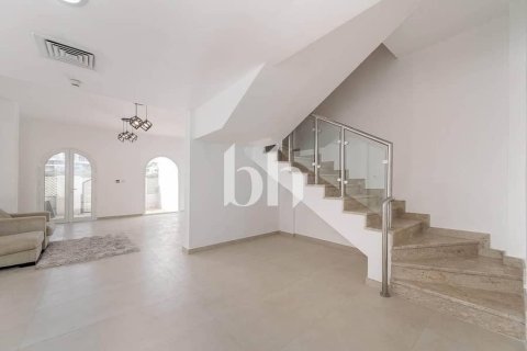 Townhouse de 4 dormitorios  No. 115742 2
