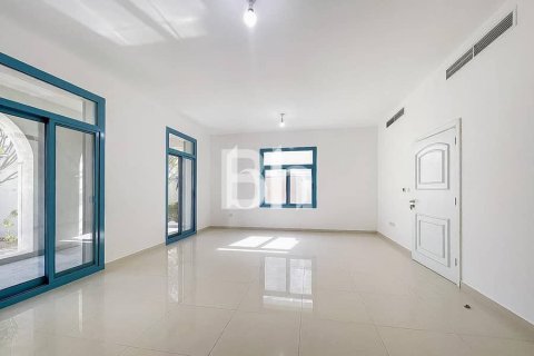 Villa de 4 dormitorios  No. 115738 11