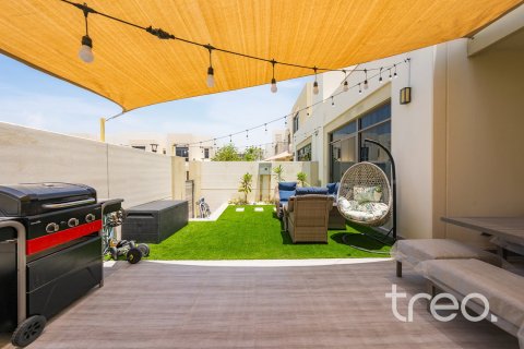 Townhouse de 4 dormitorios en Noor Townhouses, UAE No. 186674 4