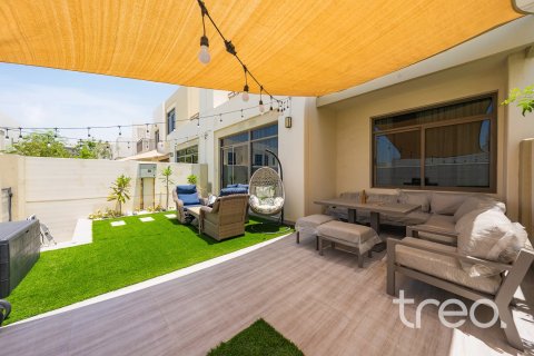 Townhouse de 4 dormitorios en Noor Townhouses, UAE No. 186674 3