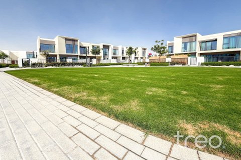 Villa de 4 chambres à Nara, UAE No. 186673 3