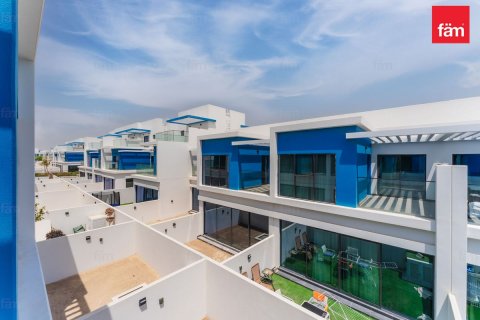 4 bedrooms Townhouse in Dubai, UAE No. 207711 7