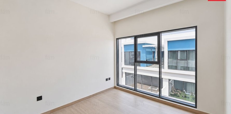 4 bedrooms Townhouse in Dubai, UAE No. 207711
