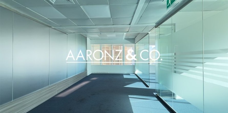 372مربع، مكتب في Sheikh Zayed Road, الإمارات العربية المتحدة رقم 132754