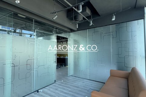 105m² Office in Business Bay, UAE No. 132756