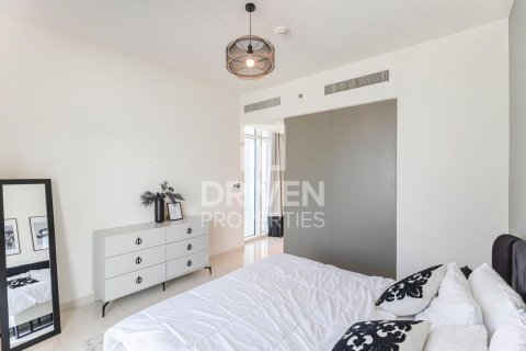 Квартира с 2 спальнями в EMAAR Beachfront, ОАЭ №191653 9