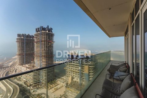 Квартира с 2 спальнями в EMAAR Beachfront, ОАЭ №191653 14