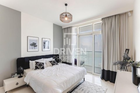 Квартира с 2 спальнями в EMAAR Beachfront, ОАЭ №191653 8