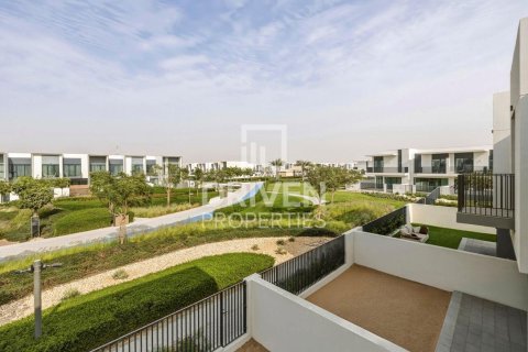 3 bedrooms Townhouse in The Valley, UAE No. 193239 4