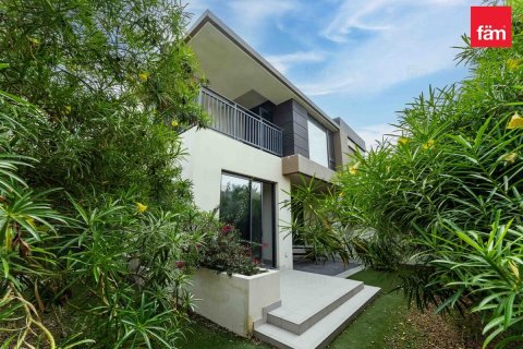 5 bedrooms Townhouse  No. 116973 2