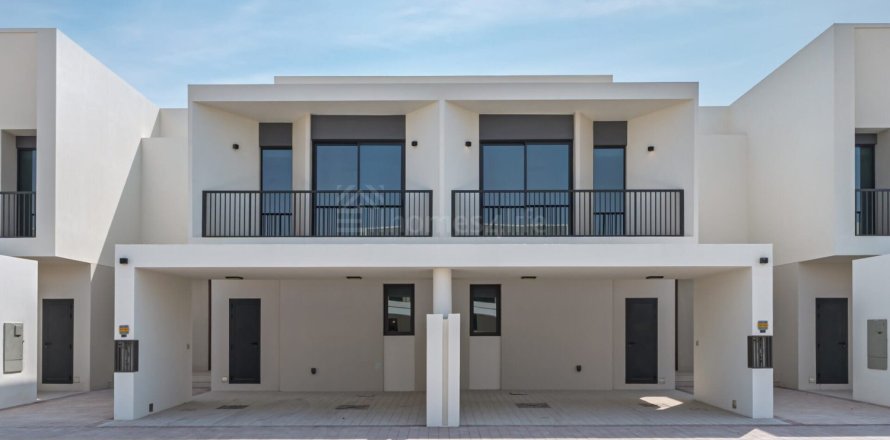 Таунхаус с 3 спальнями в Town Square, ОАЭ №151255