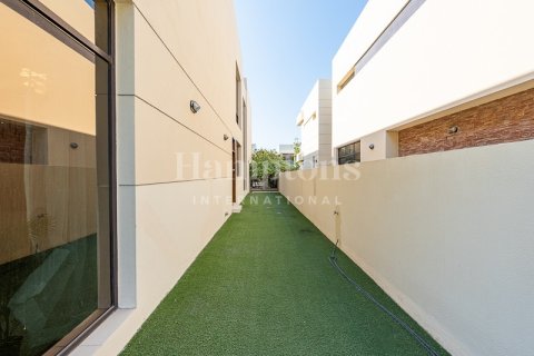5 bedrooms Villa in DAMAC Hills (Akoya by DAMAC), UAE No. 165251 18