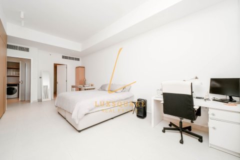 Квартира с 2 спальнями в Uptown Motor City, ОАЭ №163383 3
