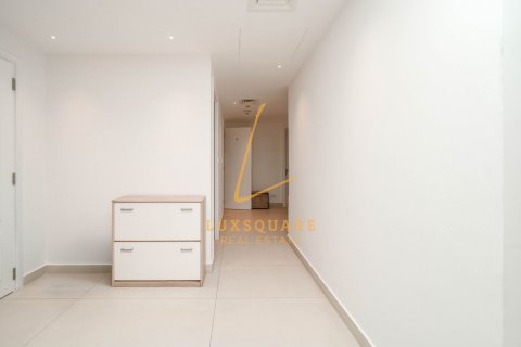Квартира с 2 спальнями в Uptown Motor City, ОАЭ №163383 30