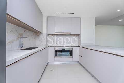 Квартира с 4 спальнями в EMAAR Beachfront, ОАЭ №185628 9