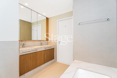 Квартира с 4 спальнями в EMAAR Beachfront, ОАЭ №185628 25