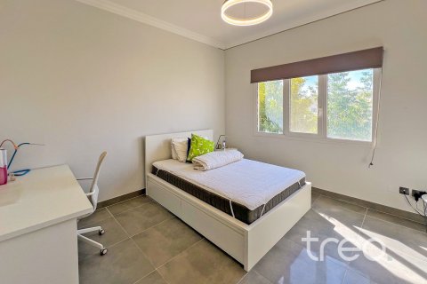 4 غرف نوم فيلا في Meadows, الإمارات العربية المتحدة رقم 173866 17