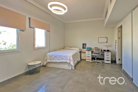 4 غرف نوم فيلا في Meadows, الإمارات العربية المتحدة رقم 173866 12