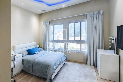 3 bedrooms Villa in District 16, UAE No. 192810 5