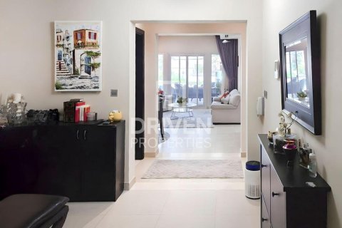 3 bedrooms Villa in District 16, UAE No. 192810 7