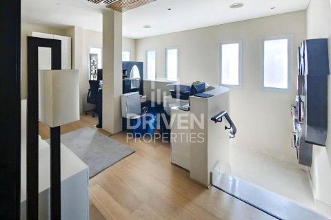 3 bedrooms Villa in District 16, UAE No. 192810 6