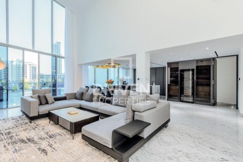 Вилла с 4 спальнями в The Jewels, ОАЭ №192363