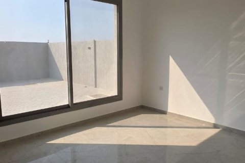 4 bedrooms Villa in Ras Al Khaimah, UAE No. 184107 7