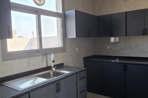 4 bedrooms Villa in Ras Al Khaimah, UAE No. 184107 5