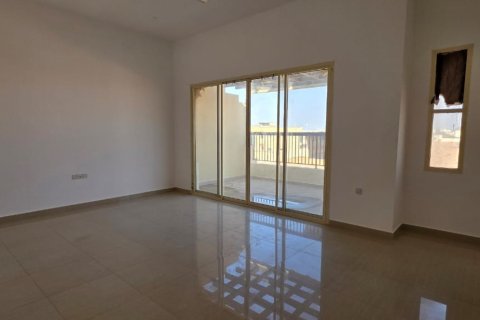4 bedrooms Villa in Ras Al Khaimah, UAE No. 184106 10