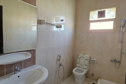 4 bedrooms Villa in Ras Al Khaimah, UAE No. 184106 18