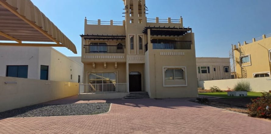 4 bedrooms Villa in Ras Al Khaimah, UAE No. 184106