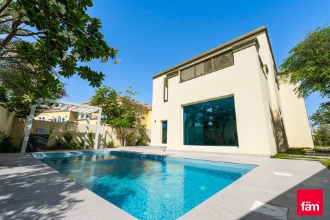 Вилла с 3 спальнями в Jumeirah Park, ОАЭ №162384 31