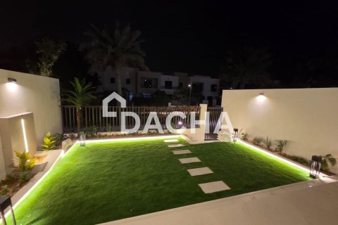 Apartment de 3 dormitorios en Town Square, UAE No. 163481 9