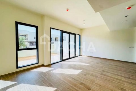 Apartment de 3 dormitorios en Town Square, UAE No. 163481