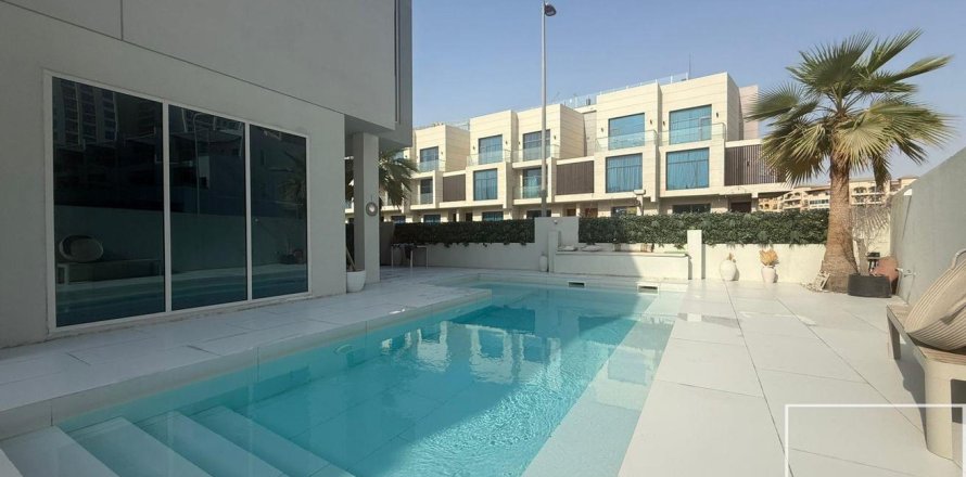 4 غرف نوم فيلا  رقم 111683