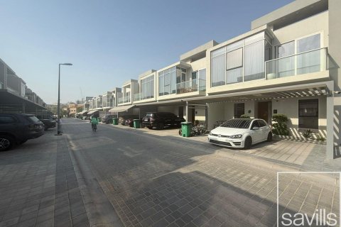 4 غرف نوم فيلا  رقم 111683 22