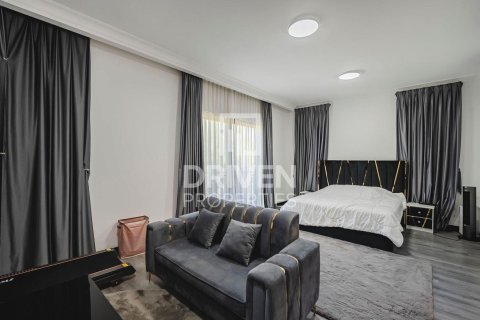 Villa de 6 dormitorios en Rosa, UAE No. 192801 20